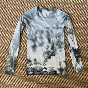 Lululemon shibori stripe swiftly tech long sleeved shirt